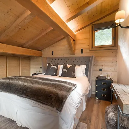 Luxury Chalet, Sleeps 8 With Mountain Views And Jacuzzi * Megève
